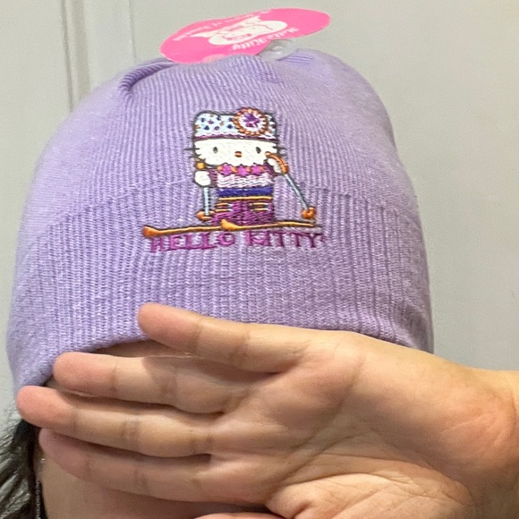 HELLO KITTY Beanie Hat Snow Lilac Embroidered Knit Toque Sanrio Apres Ski Girl - Picture 2 of 9